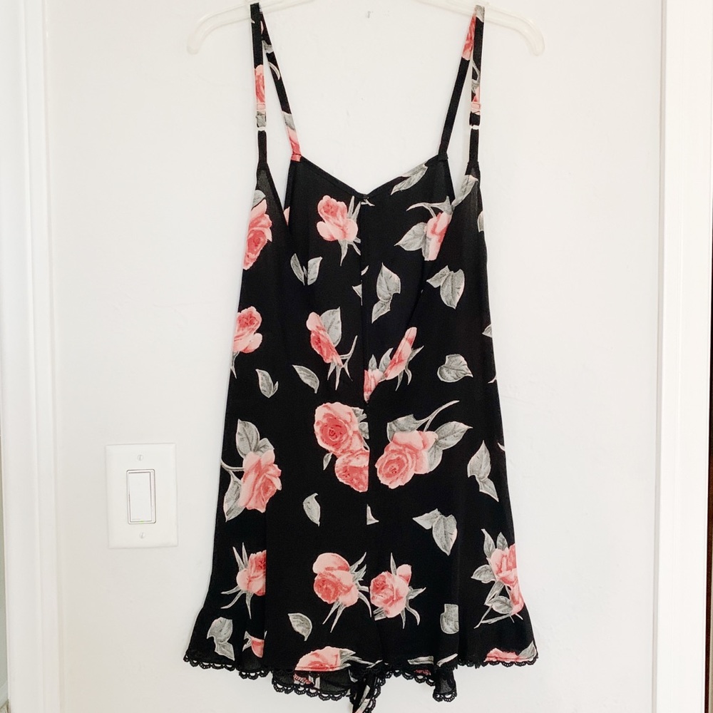 Stone Cold Fox Amour Romper - Picture 2 of 6